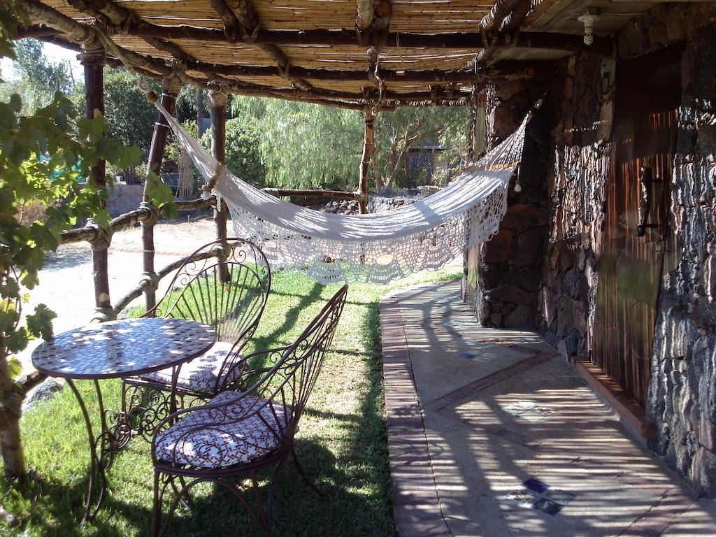 Habitación con cama grande